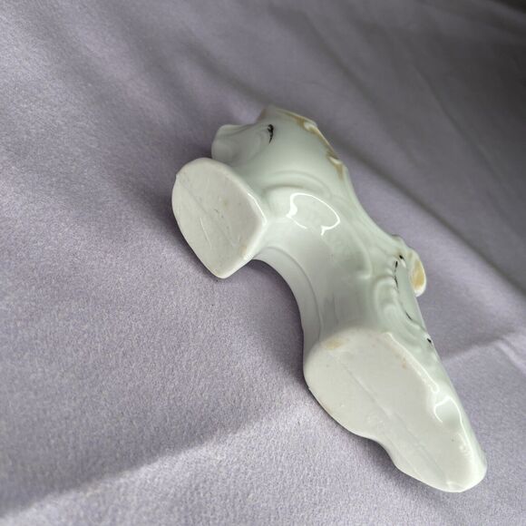 Vintage Cream and Gold Shoe Slipper Porcelain - Picture 5 of 5